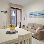 Casa Del Sole With Garden Daire *